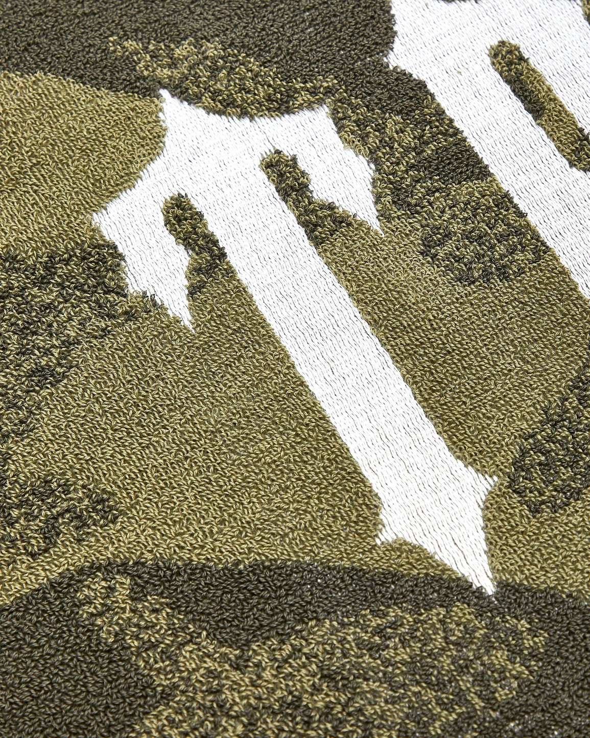 Trapstar Irongate Beach Towel Khaki Camo | TS-65067